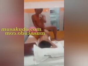 ဖင်လေးကော့်ထားဆိုပြီး နောက်အပေါက်ကိုလိုးတဲ့ဘီးကျဲ မြန်မာအပြာကား